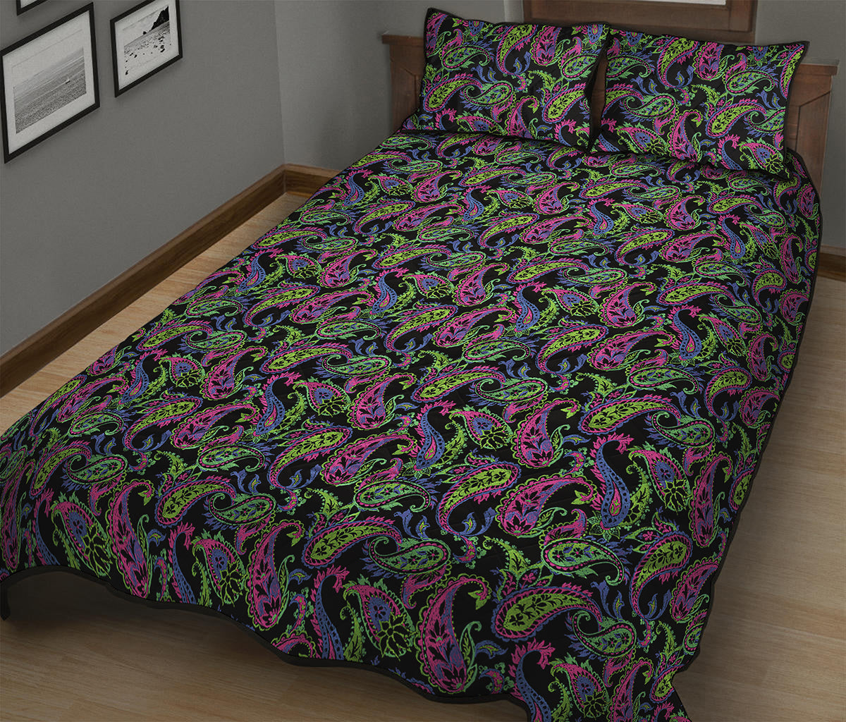 Pink Blue And Green Paisley Print Quilt Bed Set