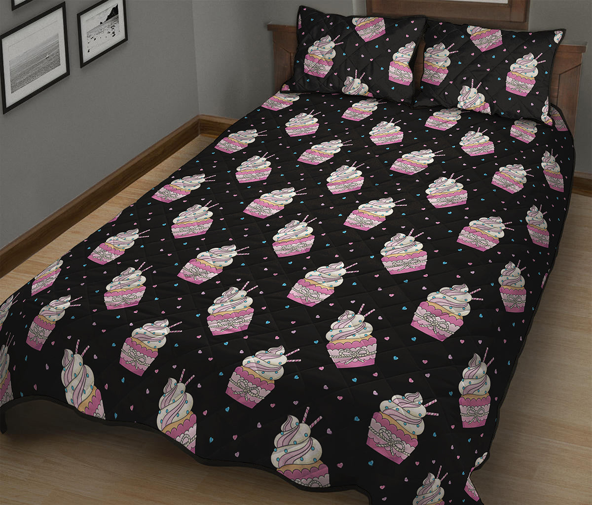 Pink Cupcake Pattern Print Quilt Bed Set