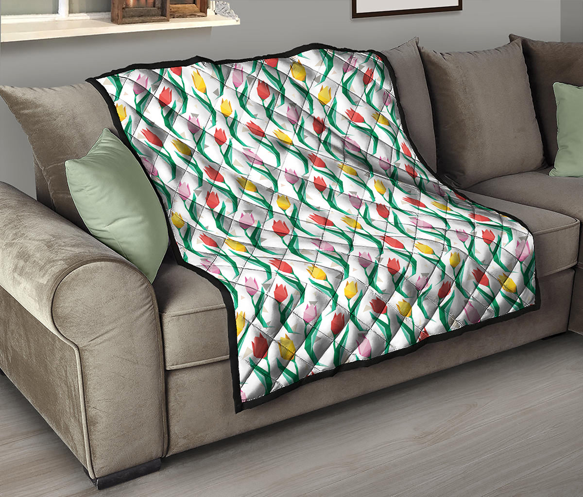 Polygon Tulip Pattern Print Quilt
