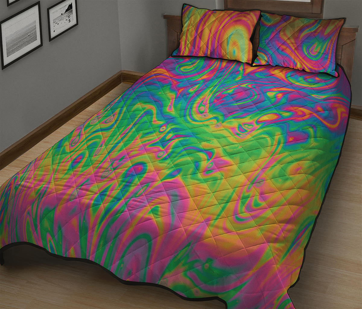 Psychedelic Surface Print Quilt Bed Set