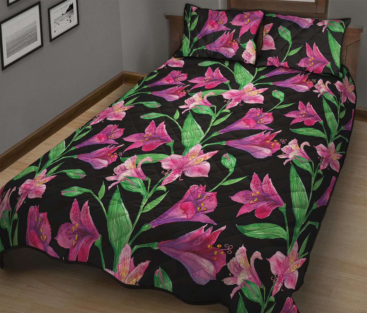 Purple Alstroemeria Pattern Print Quilt Bed Set