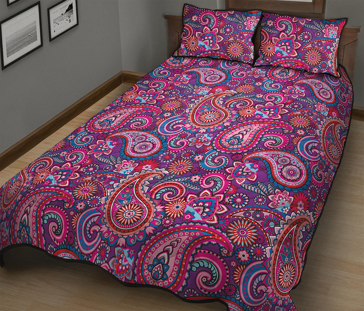 Purple And Pink Paisley Pattern Print Quilt Bed Set
