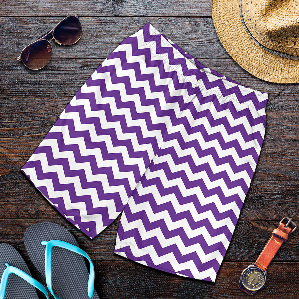 Purple And White Chevron Pattern Print Men's Shorts