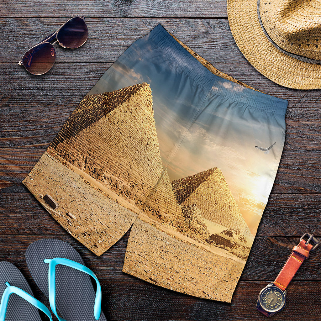 Pyramid Sunset Print Men's Shorts