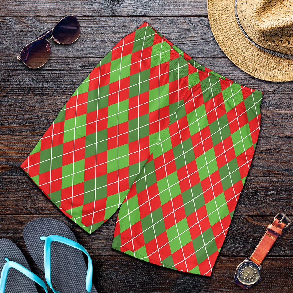 Red And Green Argyle Pattern Print Men's Shorts