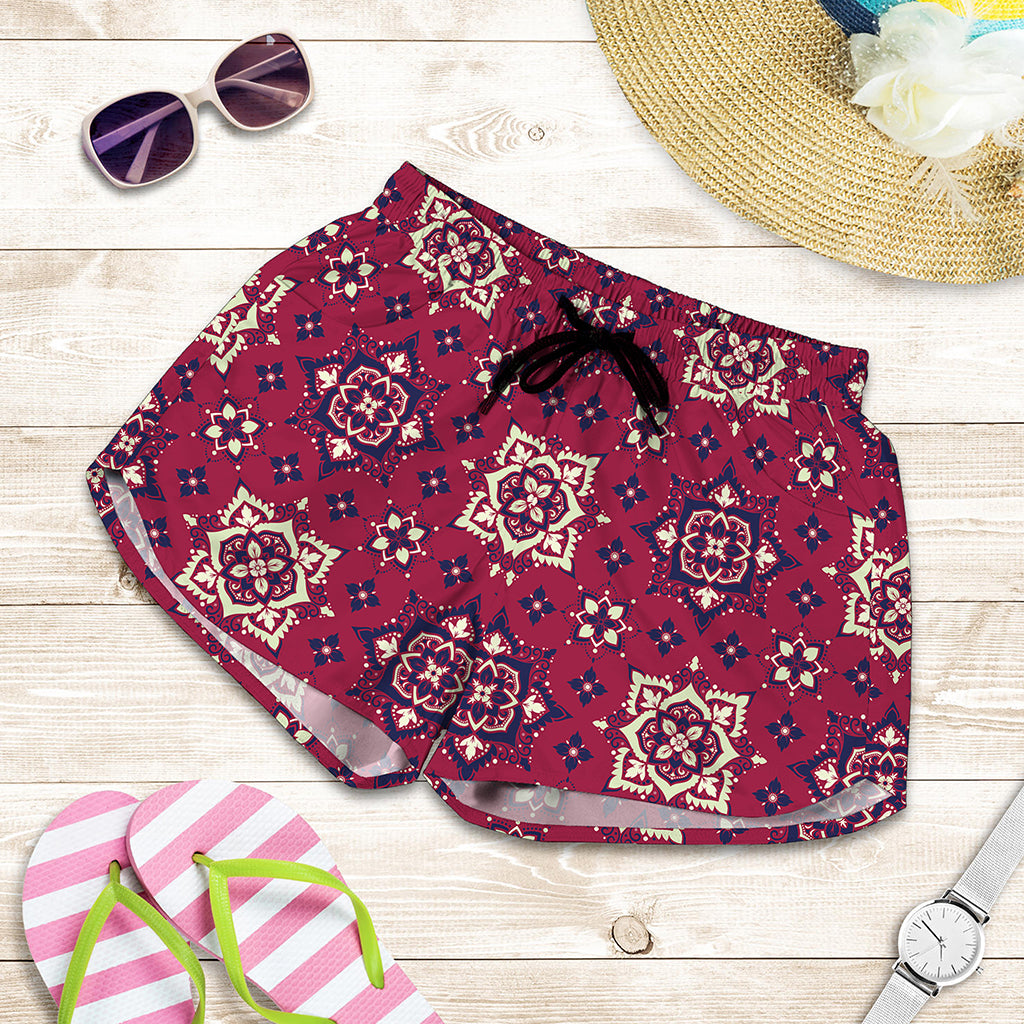 Red Boho Flower Pattern Print Women's Shorts