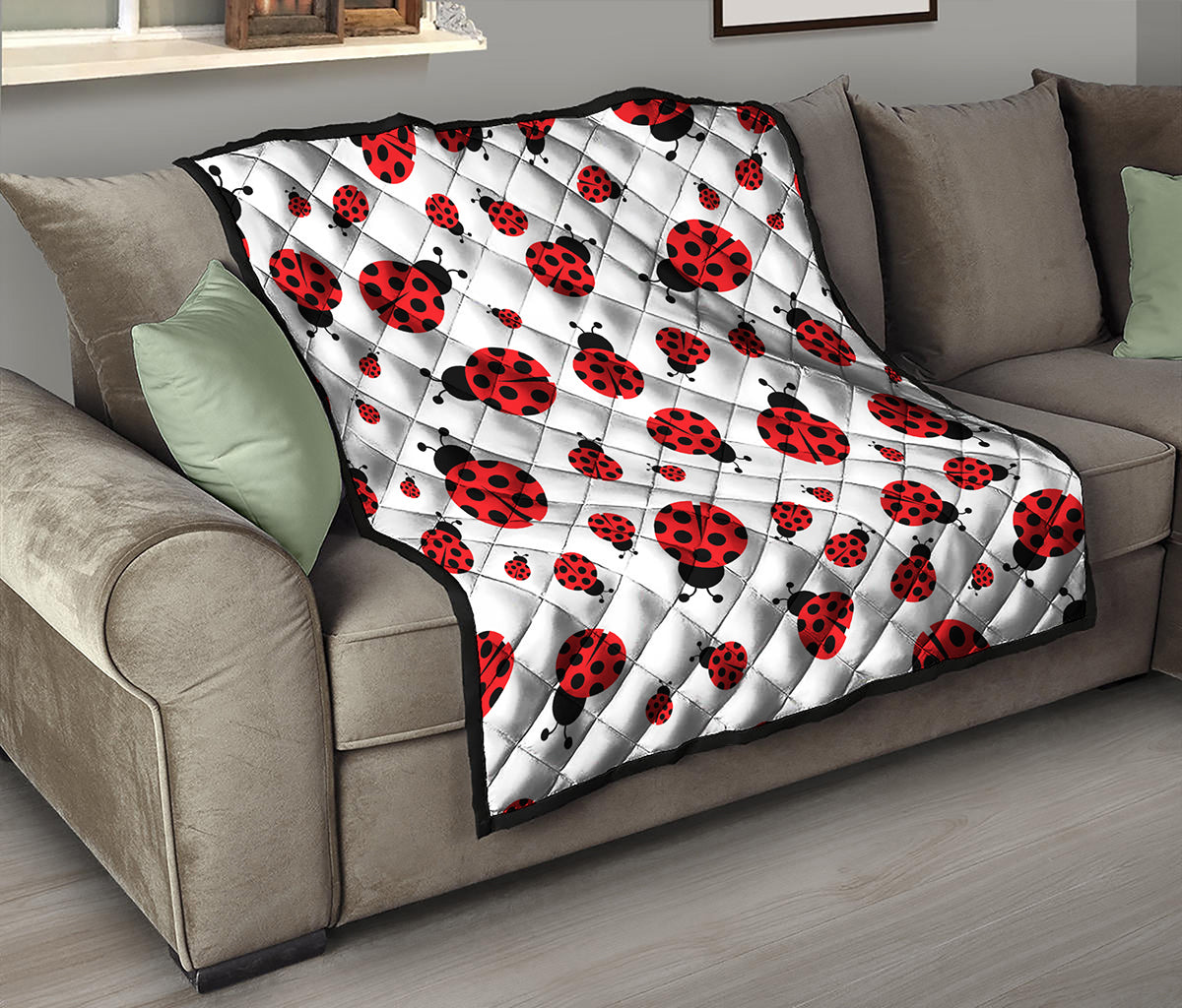 Red Ladybug Pattern Print Quilt