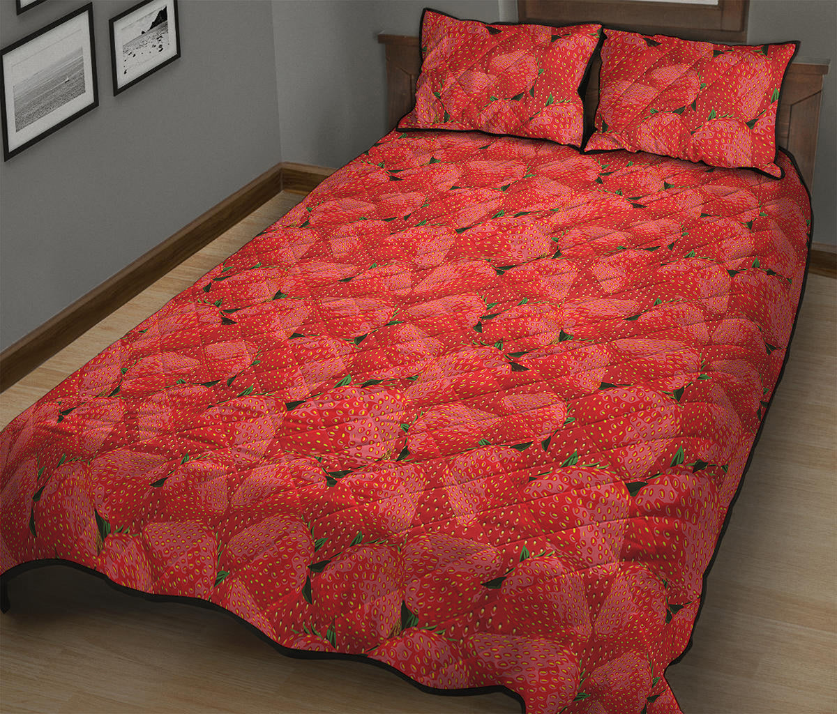 Red Strawberry Pattern Print Quilt Bed Set
