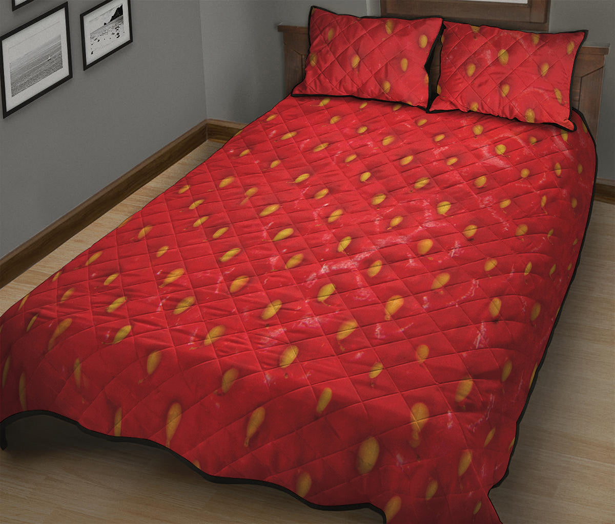 Red Strawberry Print Quilt Bed Set