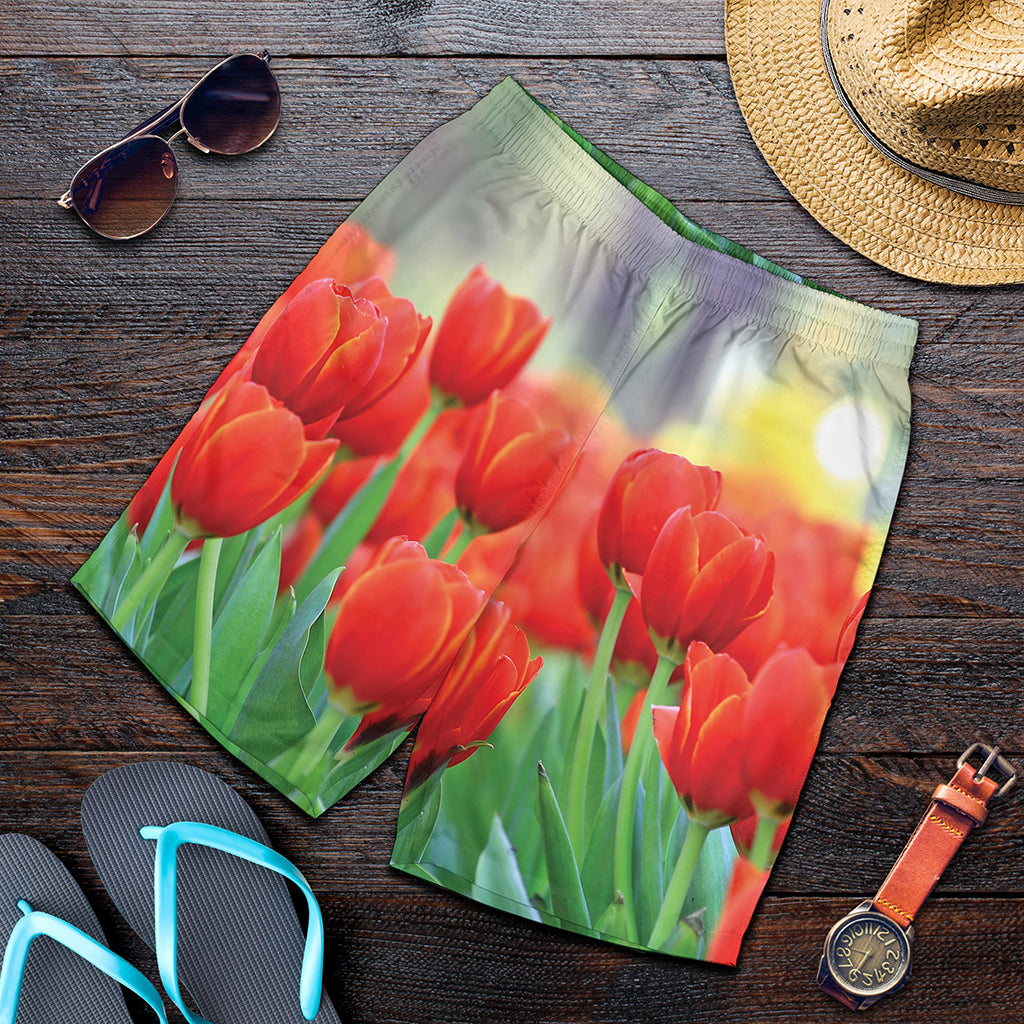 Red Tulip Print Men's Shorts
