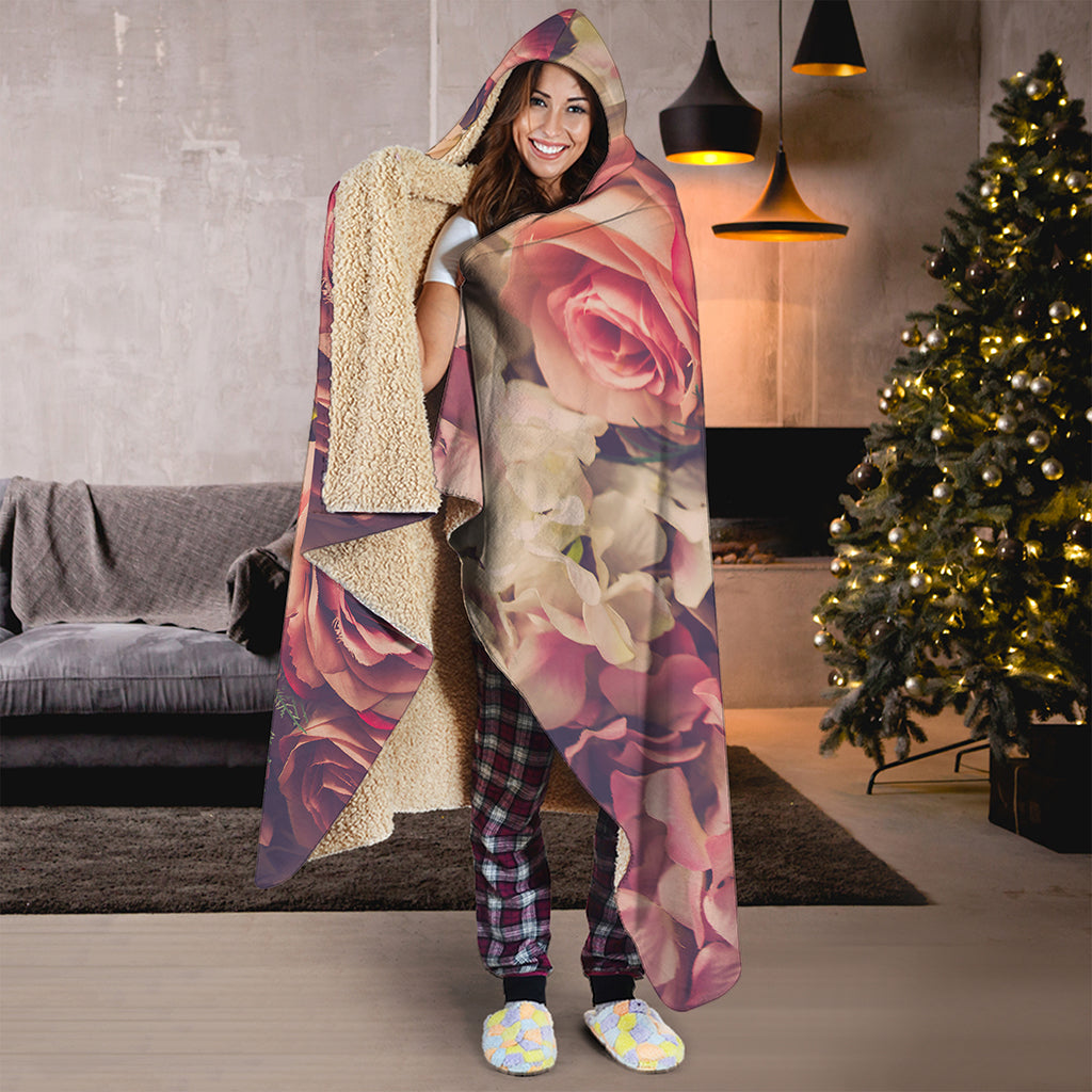 Retro Pink Roses Floral Print Hooded Blanket