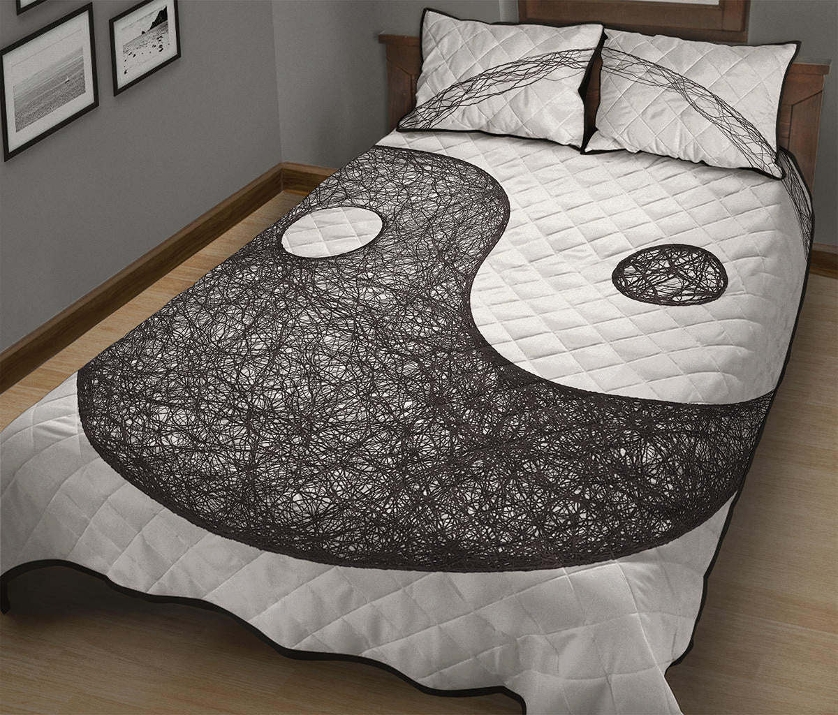 Roots Yin Yang Print Quilt Bed Set
