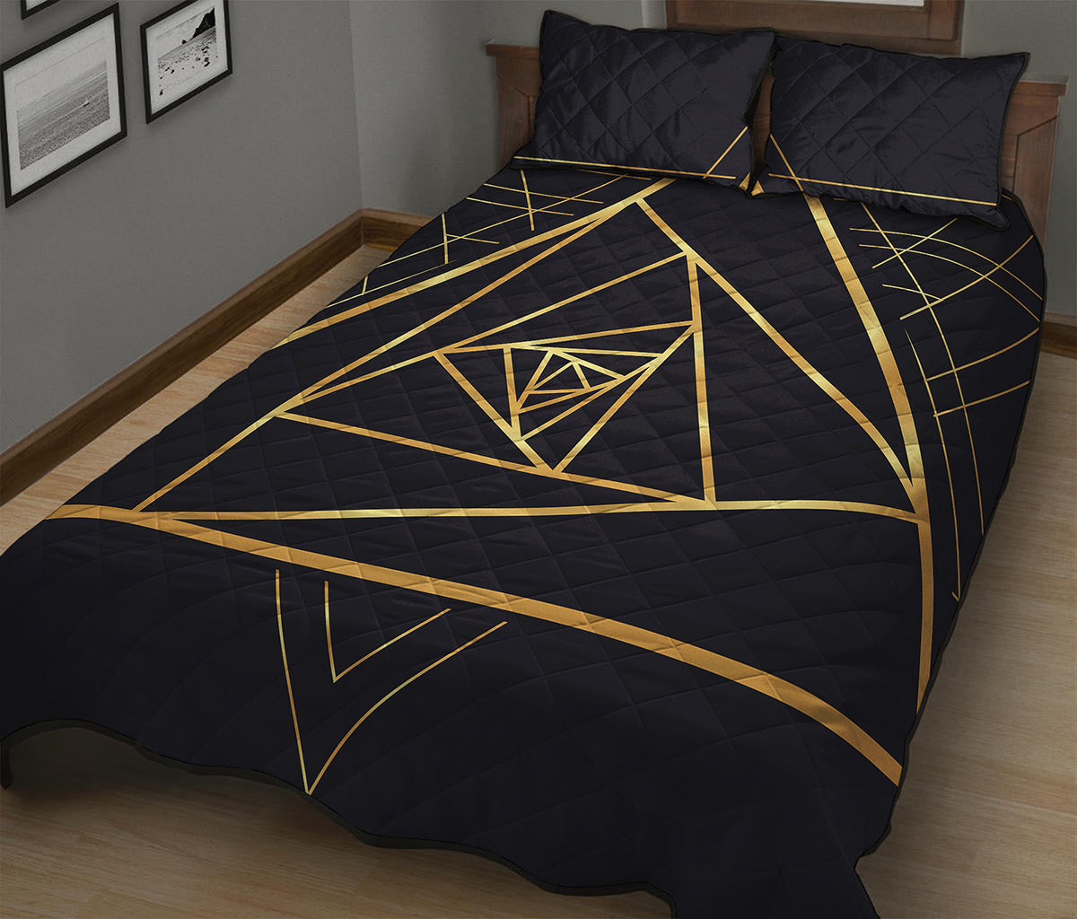 Rose Pyramid Print Quilt Bed Set