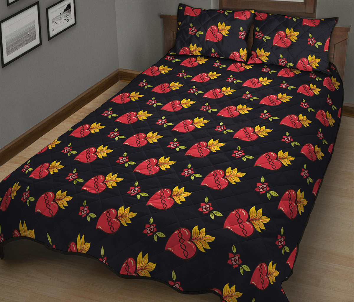 Sacred Heart Pattern Print Quilt Bed Set