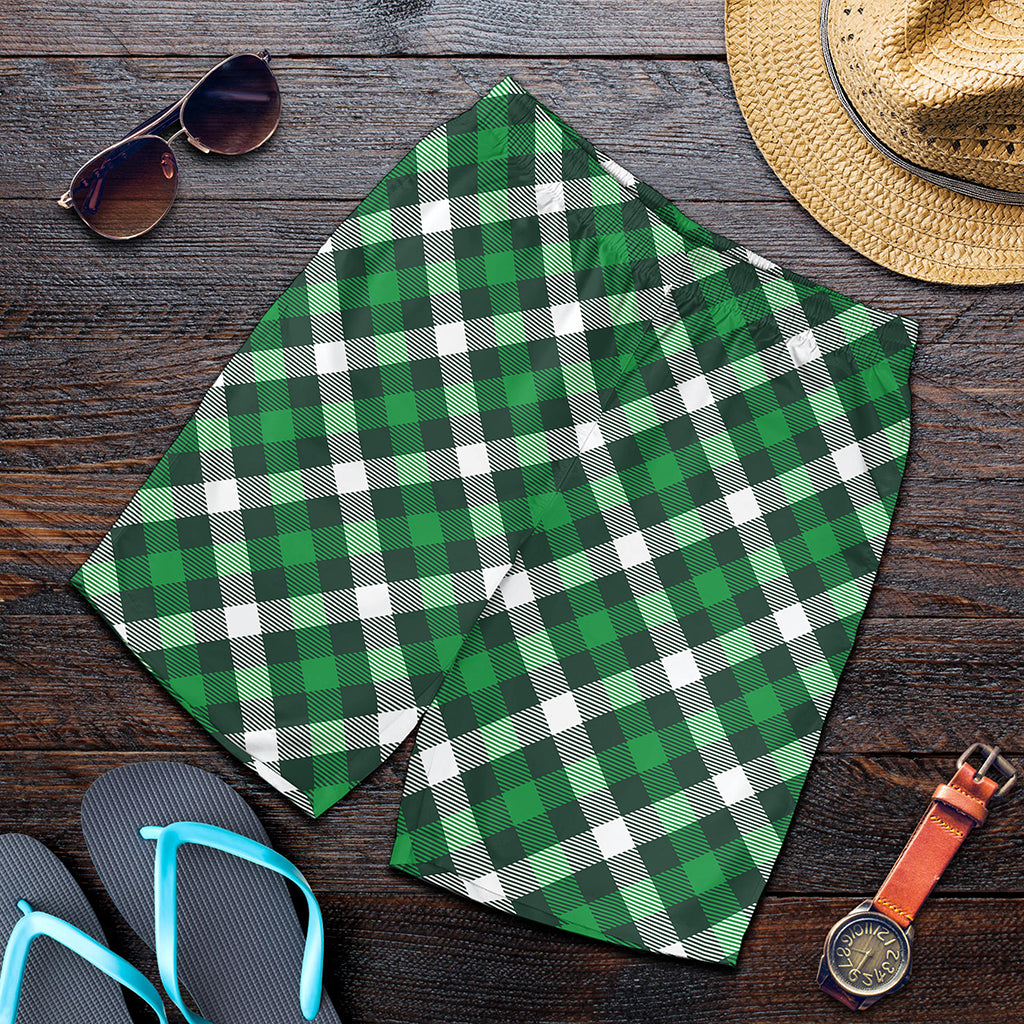 Saint Patrick's Day Plaid Pattern Print Men's Shorts