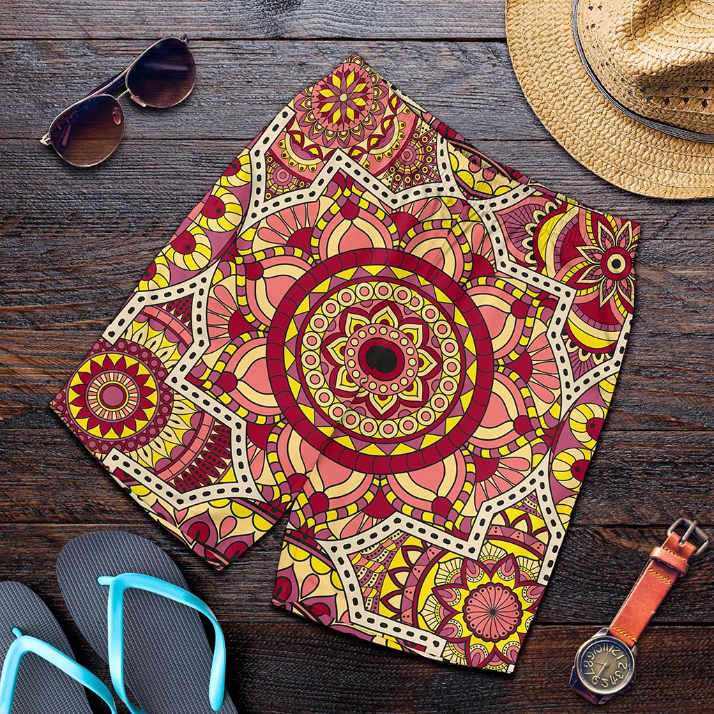 Sangria Mandala Bohemian Pattern Print Men's Shorts