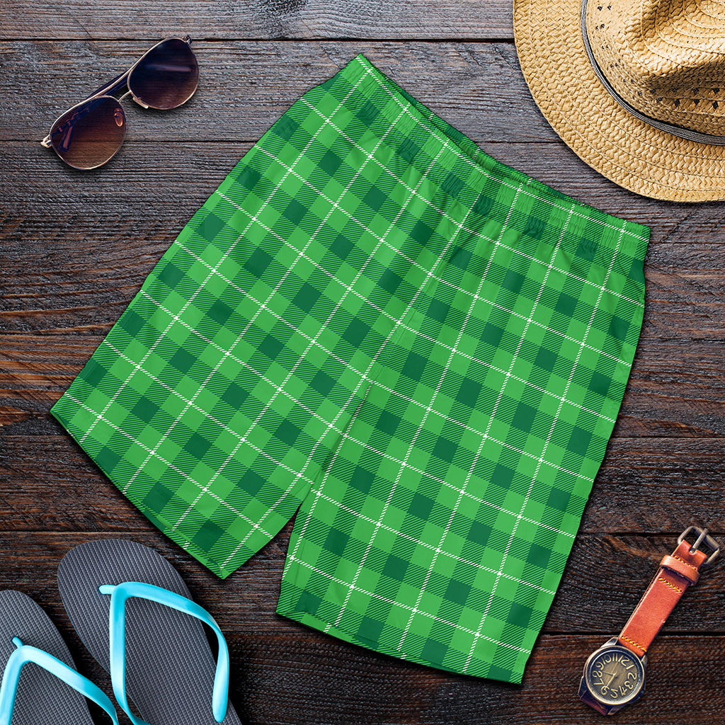 Shamrock Green Plaid Pattern Print Men's Shorts