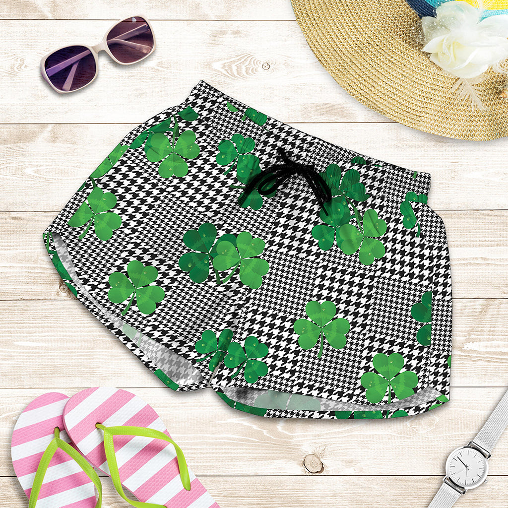 Shamrocks Houndstooth Pattern Print Women's Shorts