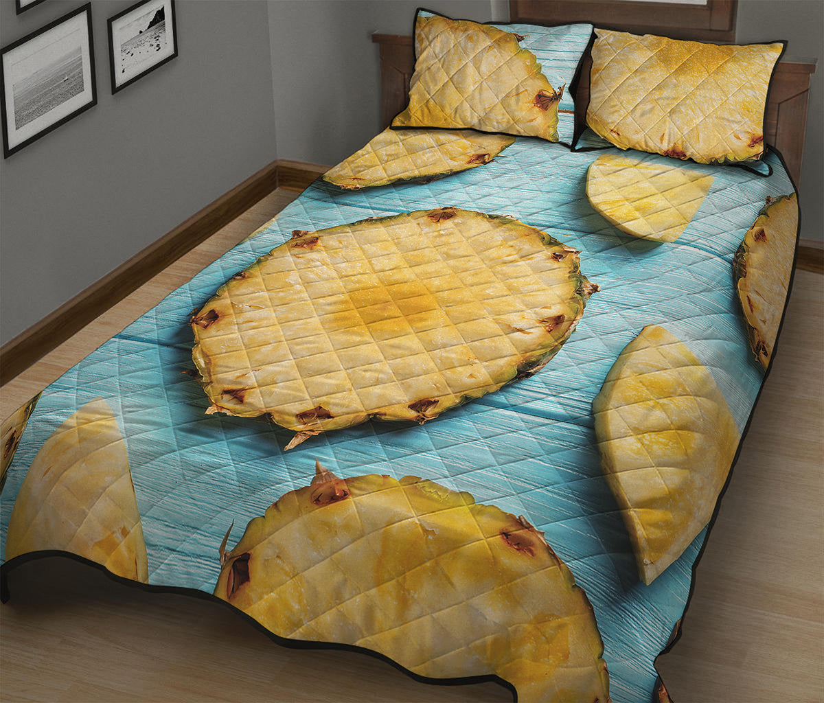 Sliced Pineapple Print Quilt Bed Set