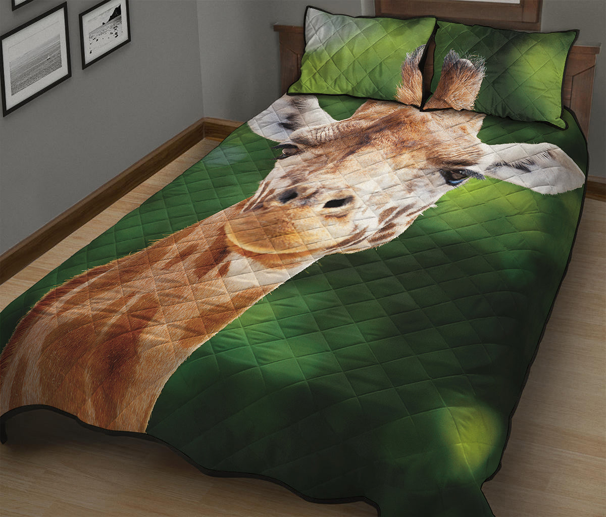 Smiley Face Giraffe Print Quilt Bed Set