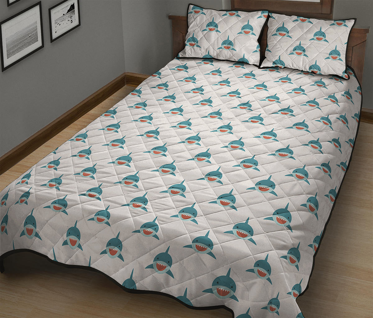 Smiley Shark Pattern Print Quilt Bed Set