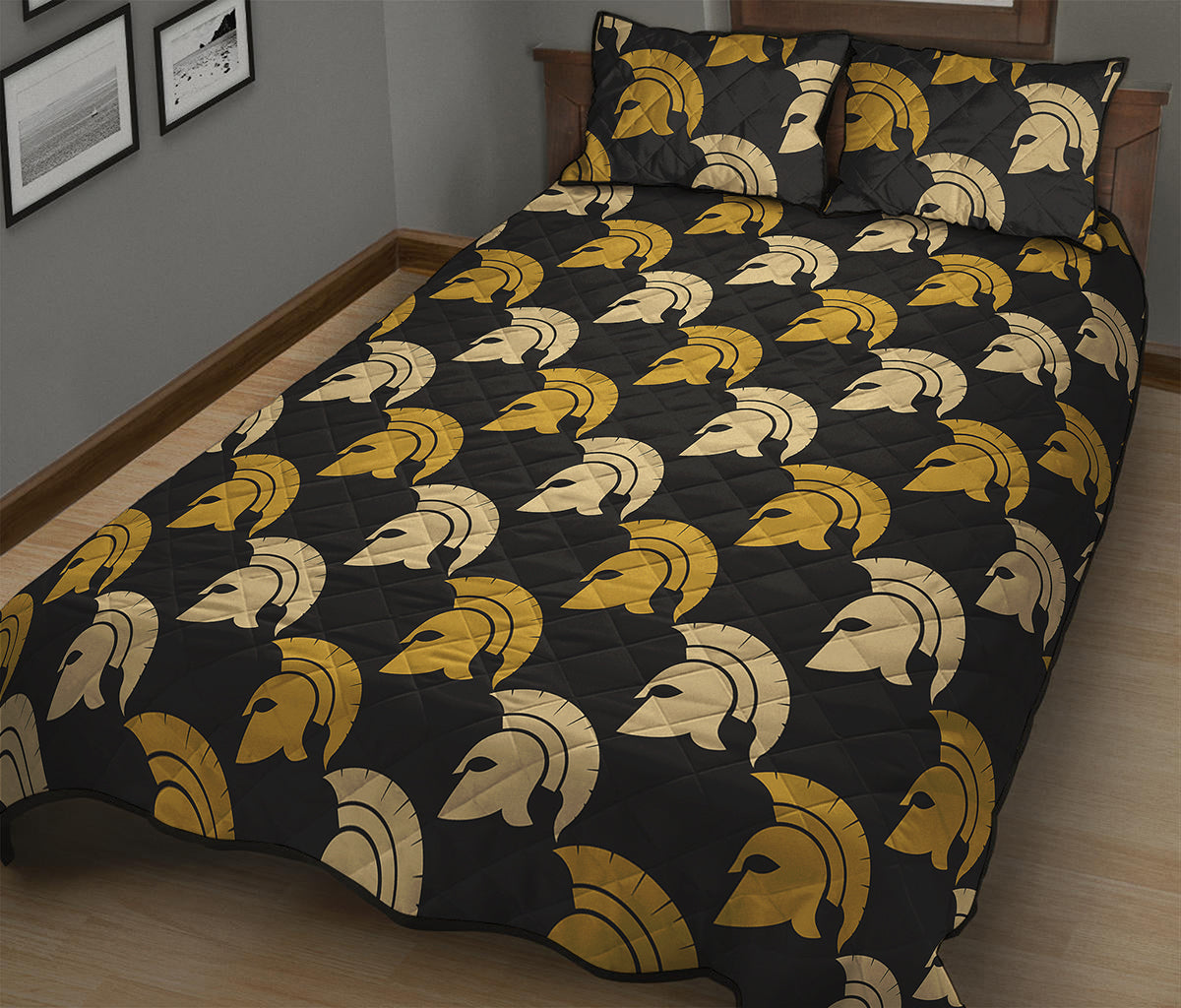 Spartan Warrior Helmet Pattern Print Quilt Bed Set