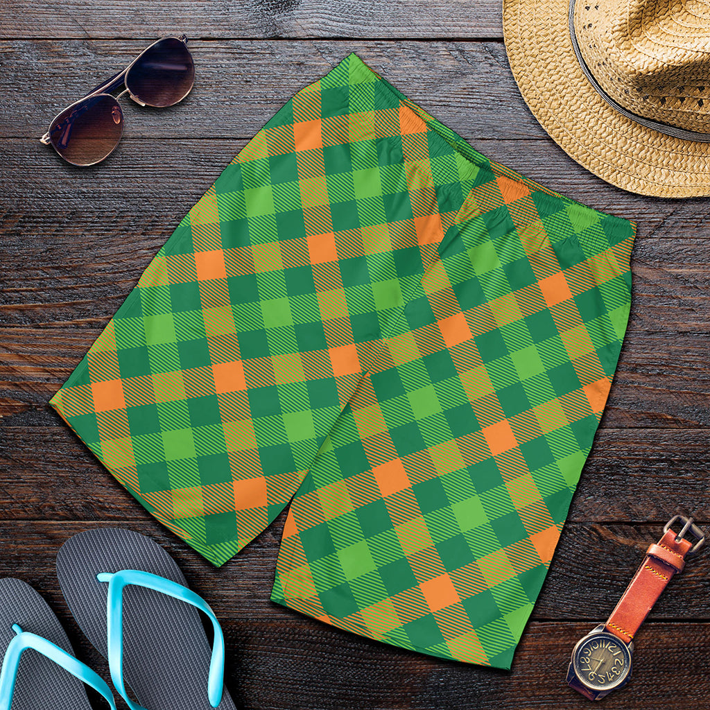 St. Patrick's Day Buffalo Pattern Print Men's Shorts