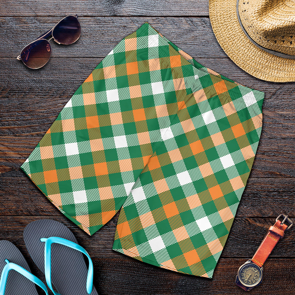 St. Patrick's Day Plaid Pattern Print Men's Shorts