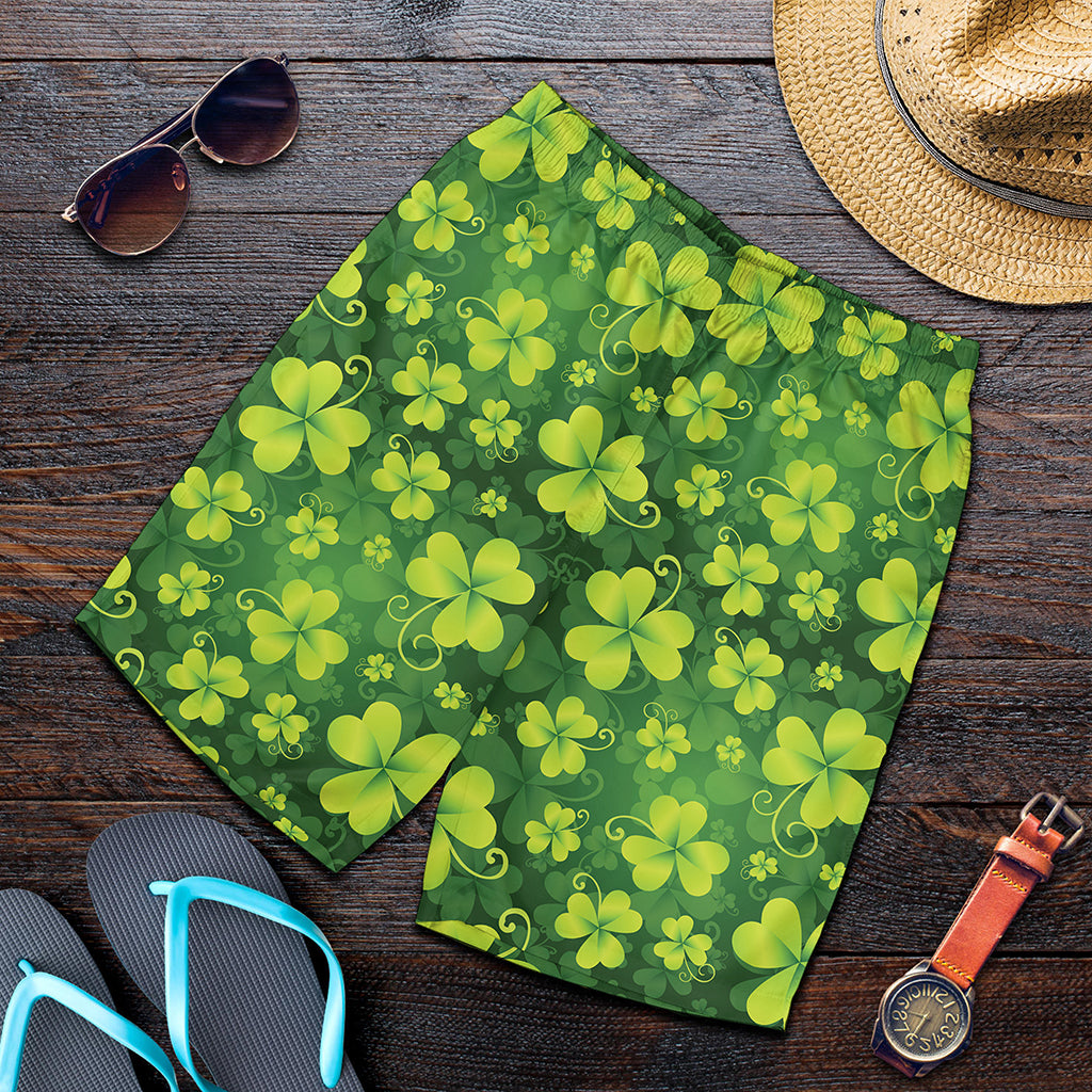 St. Patrick's Day Shamrock Pattern Print Men's Shorts