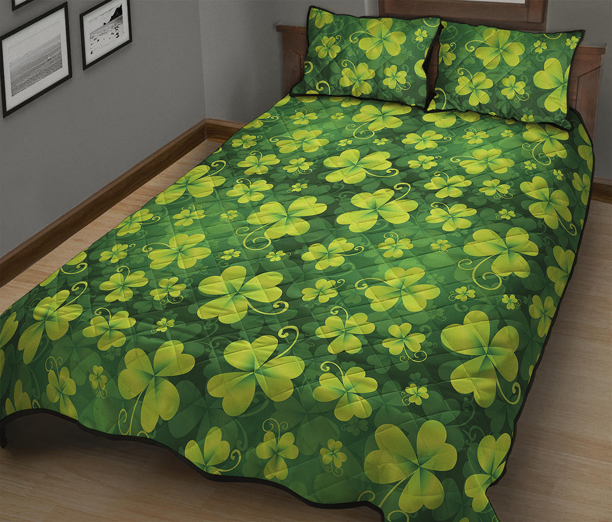 St. Patrick's Day Shamrock Pattern Print Quilt Bed Set