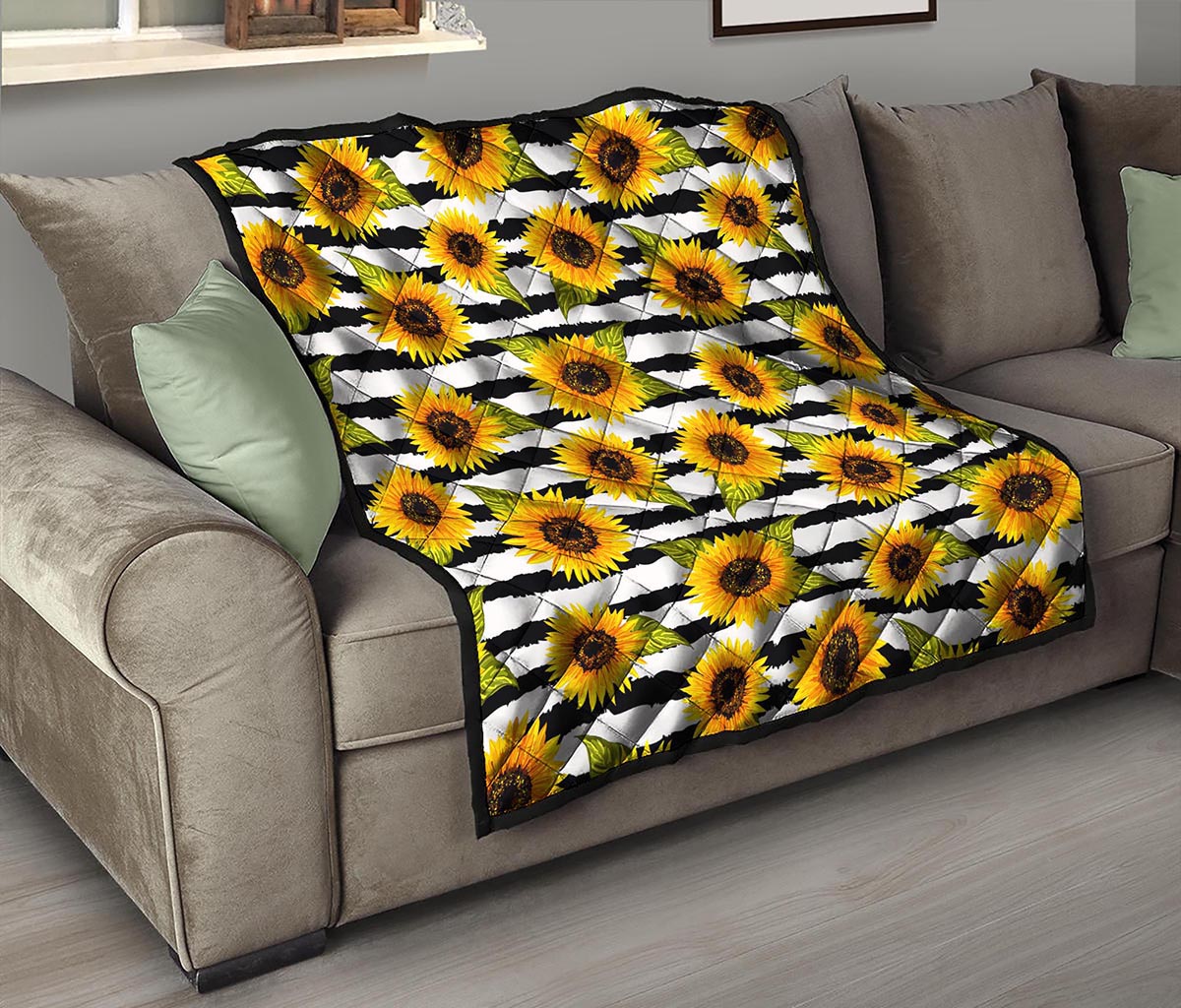 Sunflower Striped Pattern Print Quilt