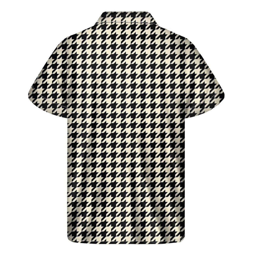 Tan And Black Houndstooth Pattern Print Men's Short Sleeve Shirt