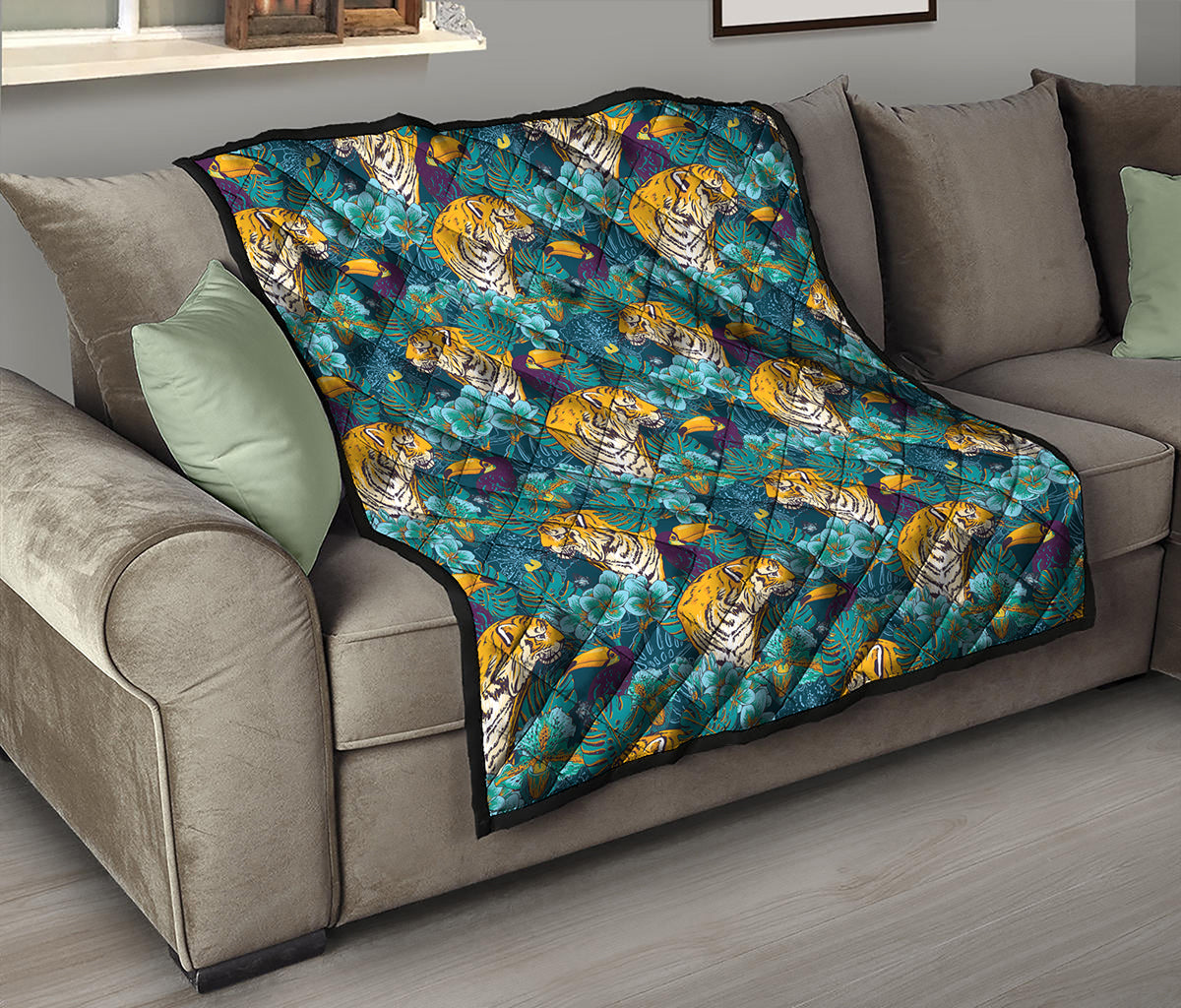 Tiger And Toucan Pattern Print Quilt