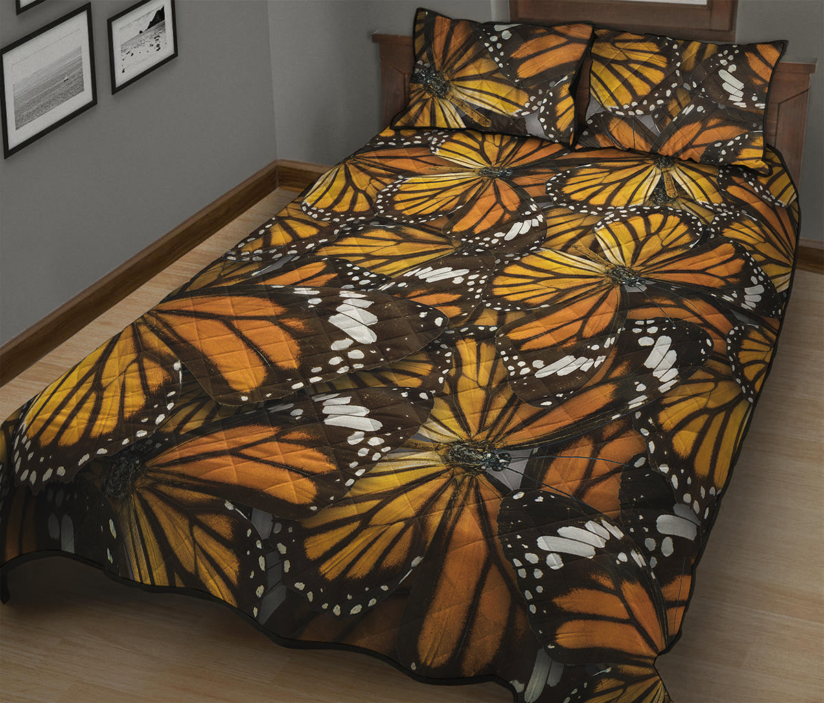 Tiger Monarch Butterfly Pattern Print Quilt Bed Set