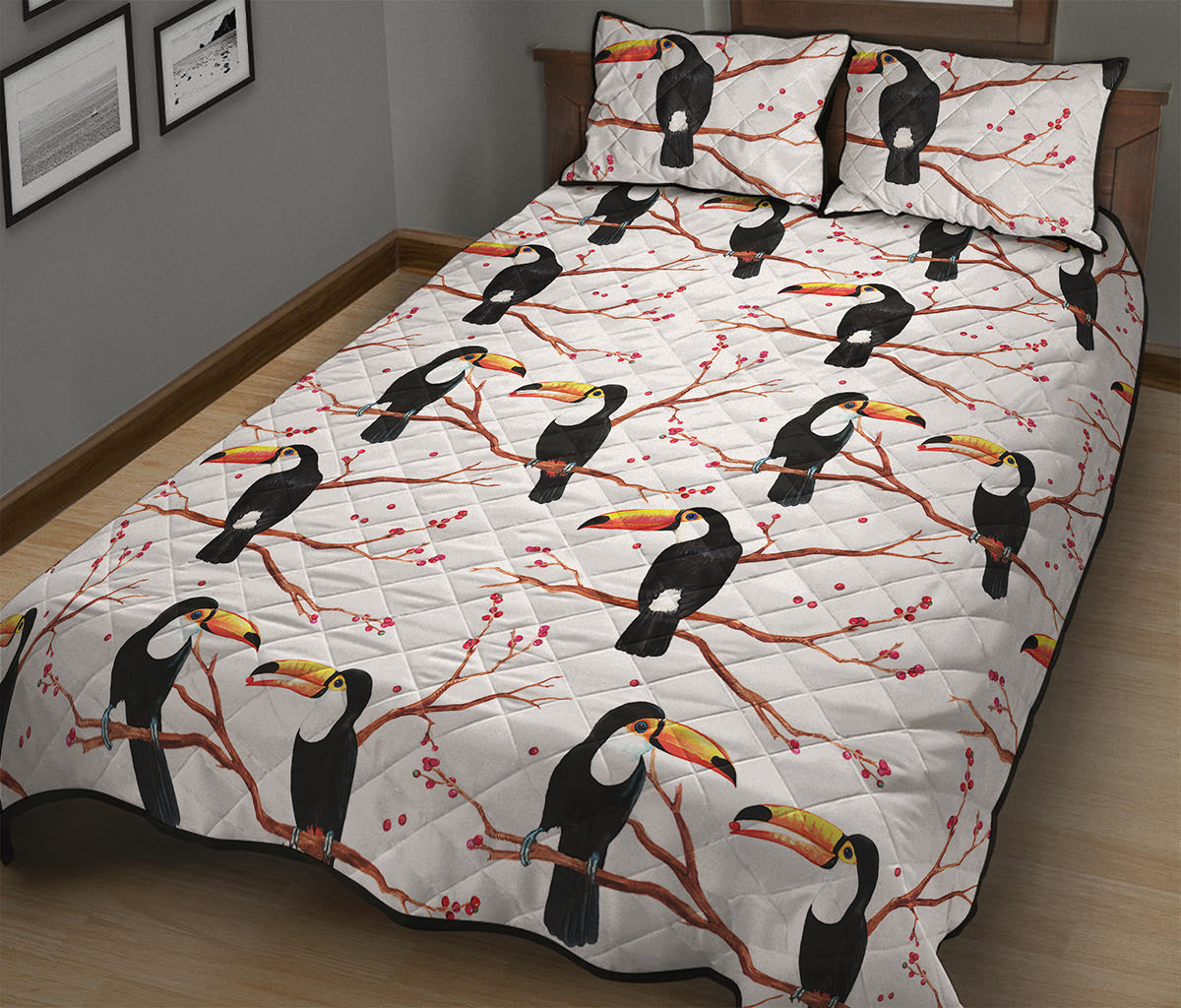 Toco Toucan Pattern Print Quilt Bed Set