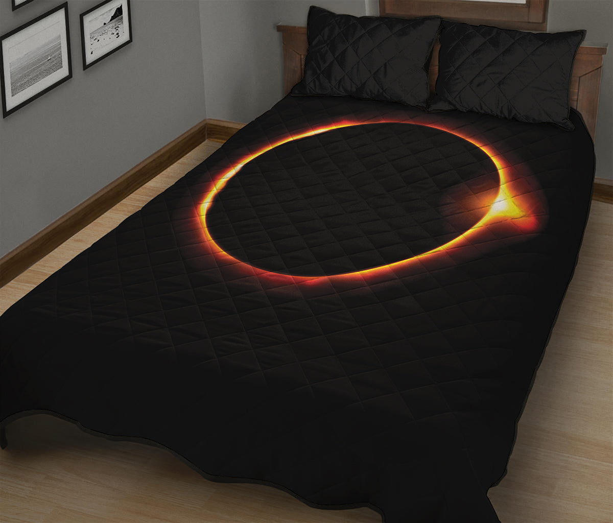 Total Solar Eclipse Print Quilt Bed Set