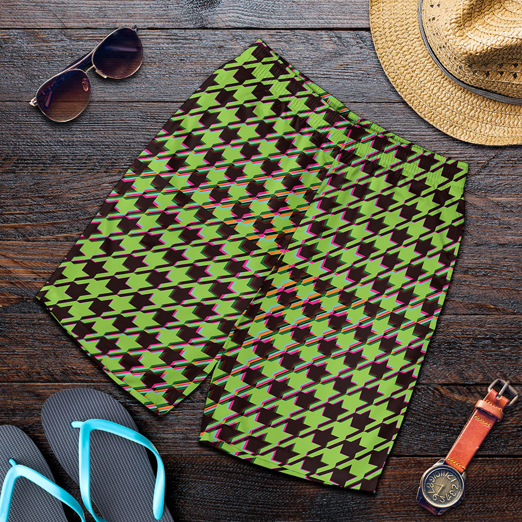Trippy green Houndstooth Pattern Print Men's Shorts