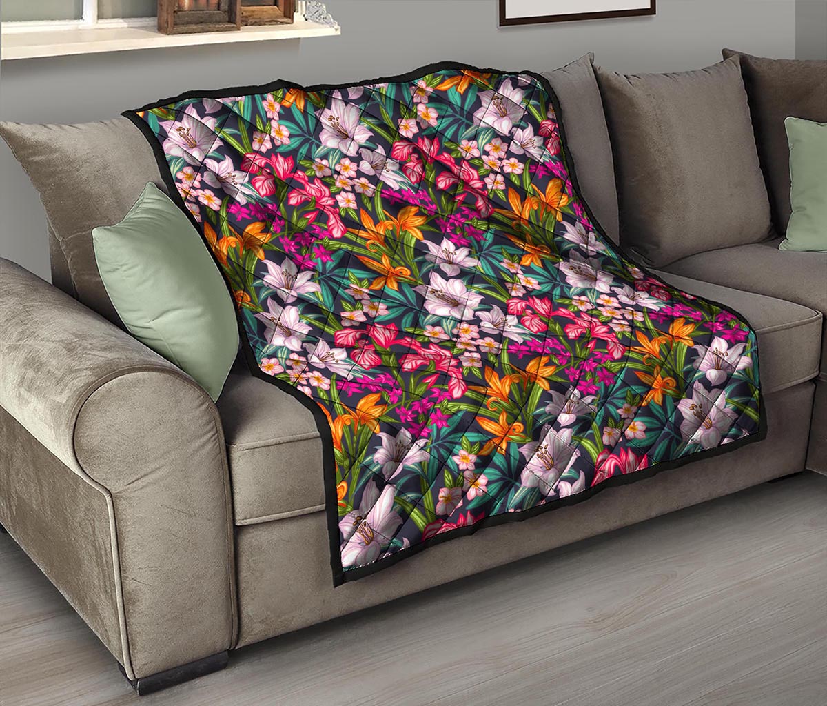 Tropical Flowers Pattern Print Quilt