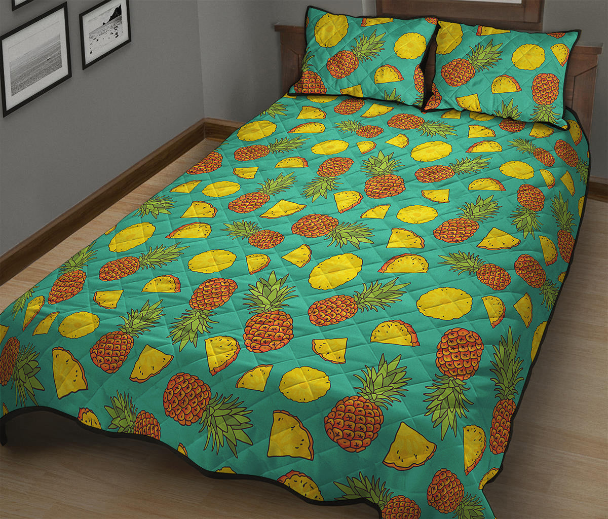 Tropical Pineapples Pattern Print Quilt Bed Set