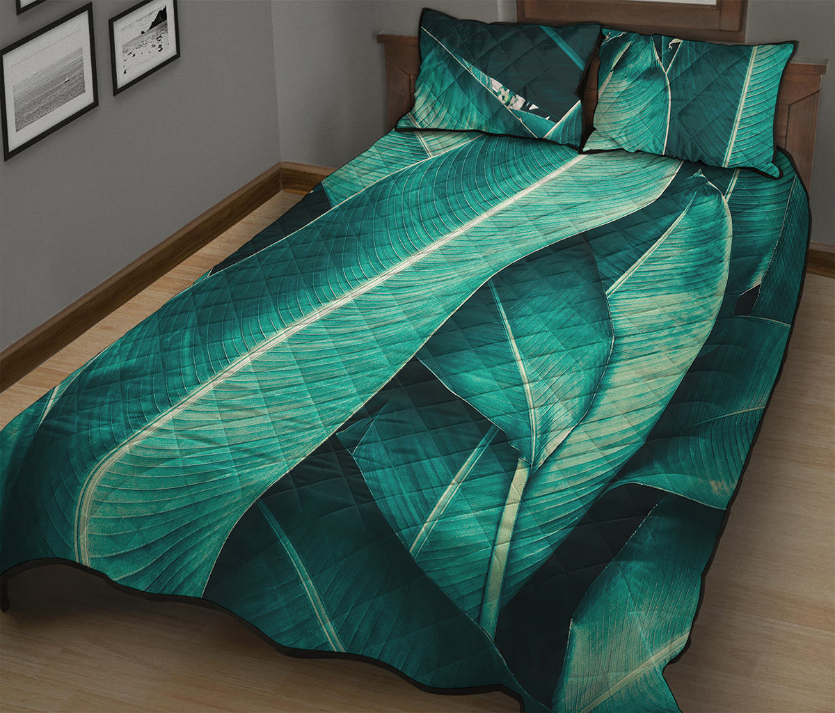 Turquoise Banana Leaf Print Quilt Bed Set