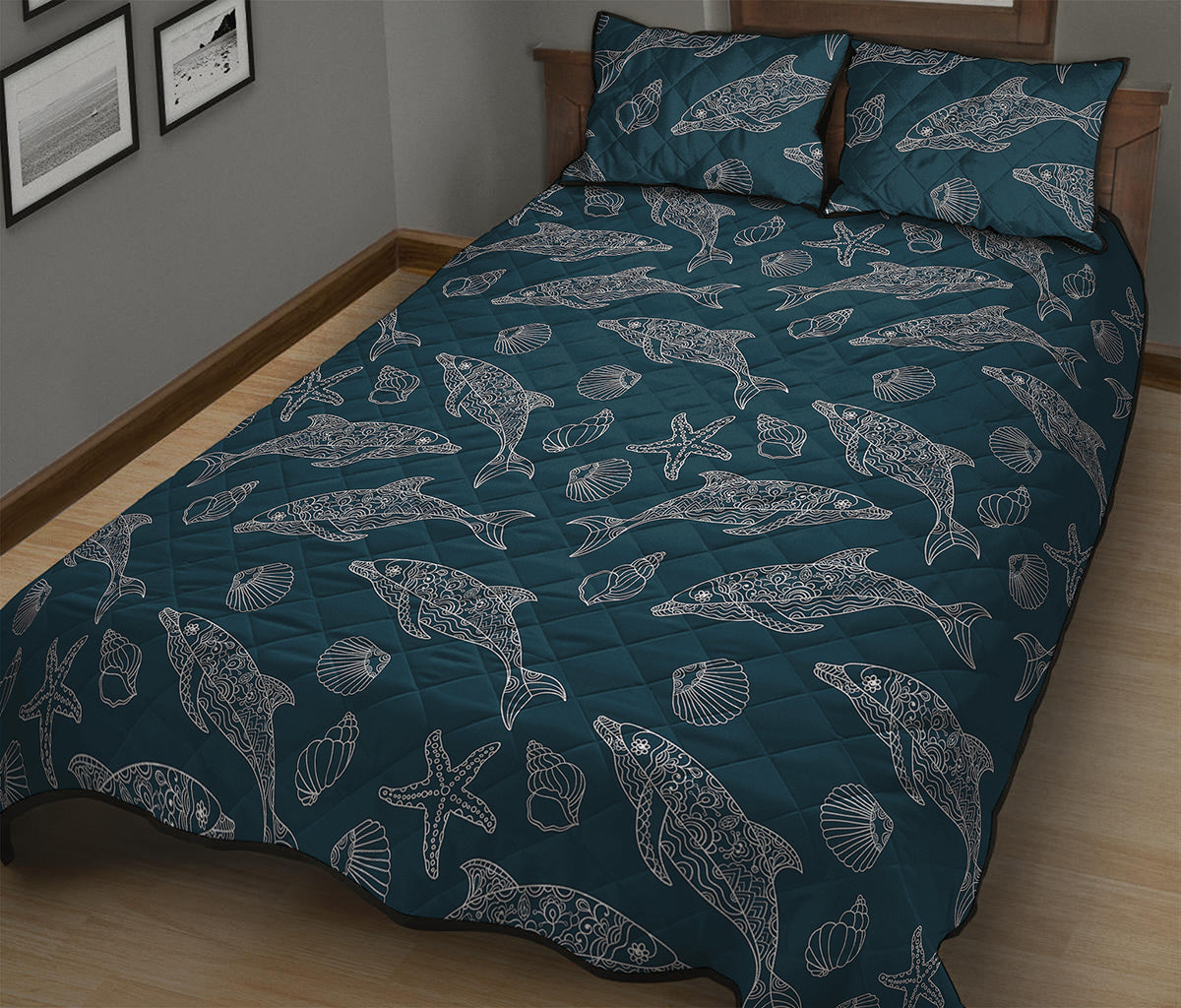 Vintage Dolphins Pattern Print Quilt Bed Set