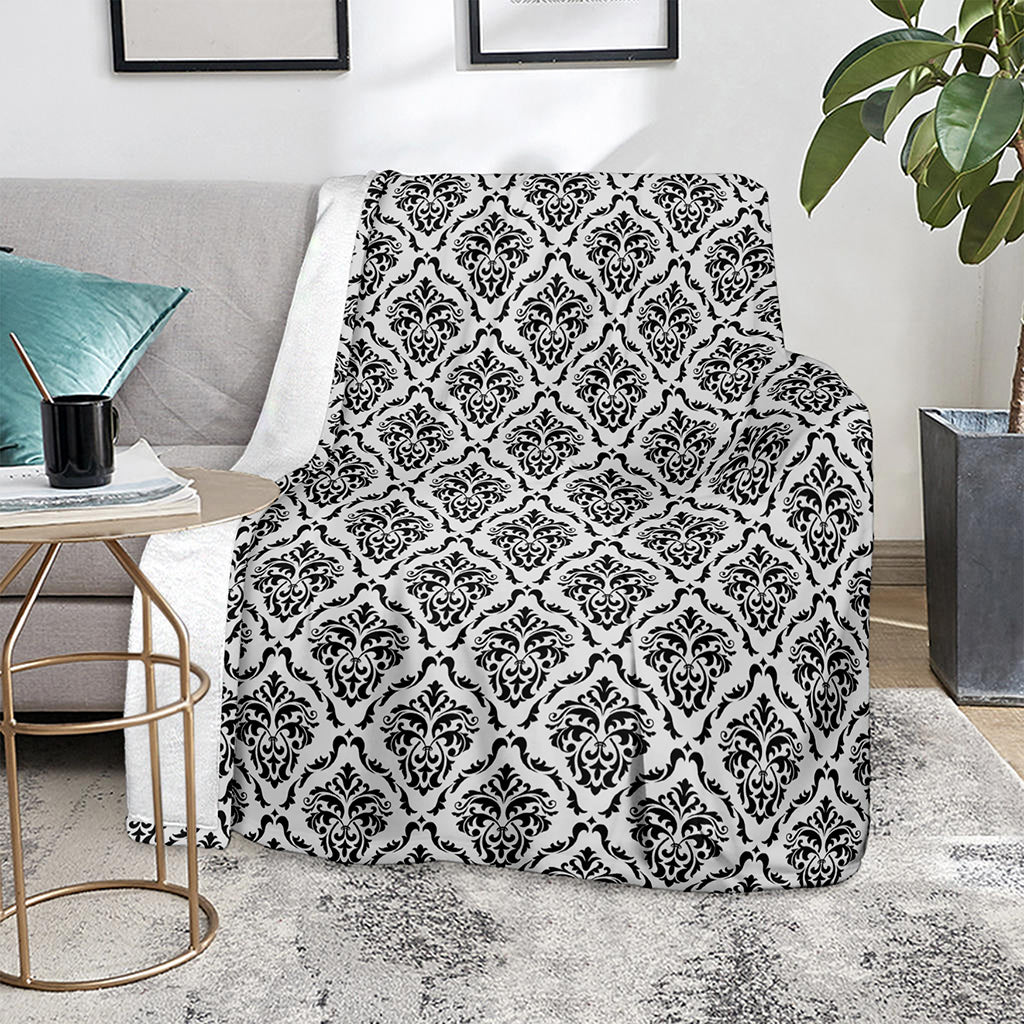 White And Black Damask Pattern Print Blanket