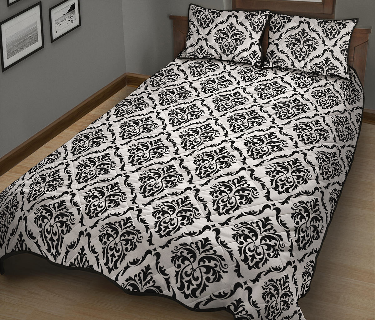 White And Black Damask Pattern Print Quilt Bed Set