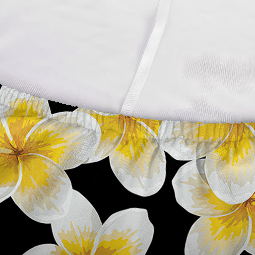 White And Black Frangipani Pattern Print Sofa Cover