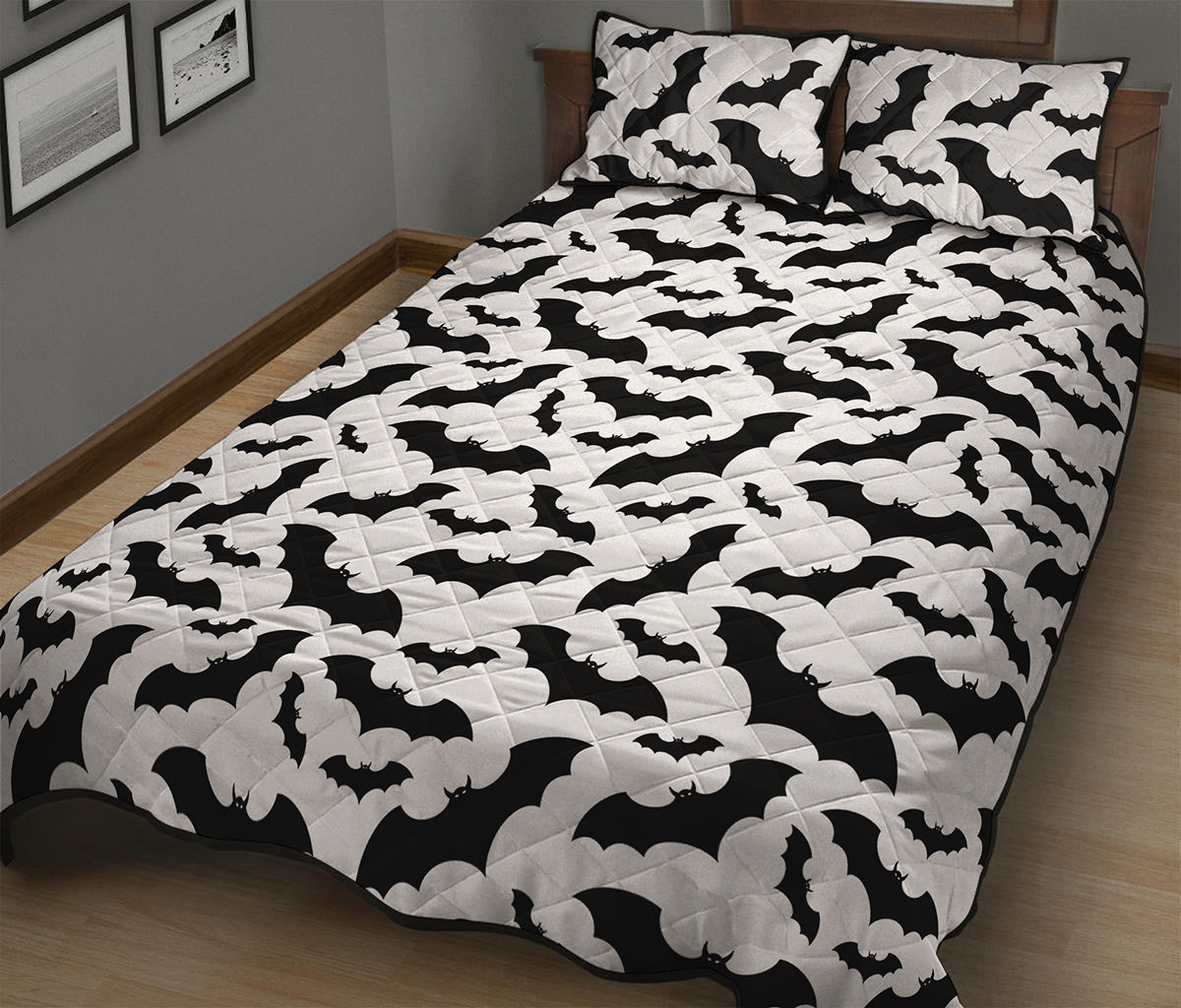 White And Black Halloween Bat Print Quilt Bed Set
