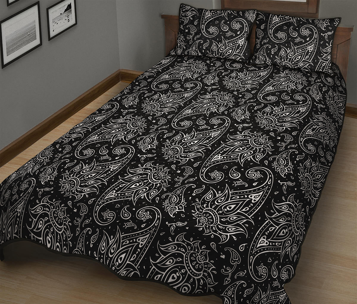 White And Black Paisley Pattern Print Quilt Bed Set