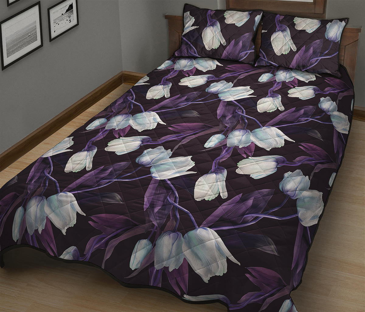White And Purple Tulip Pattern Print Quilt Bed Set