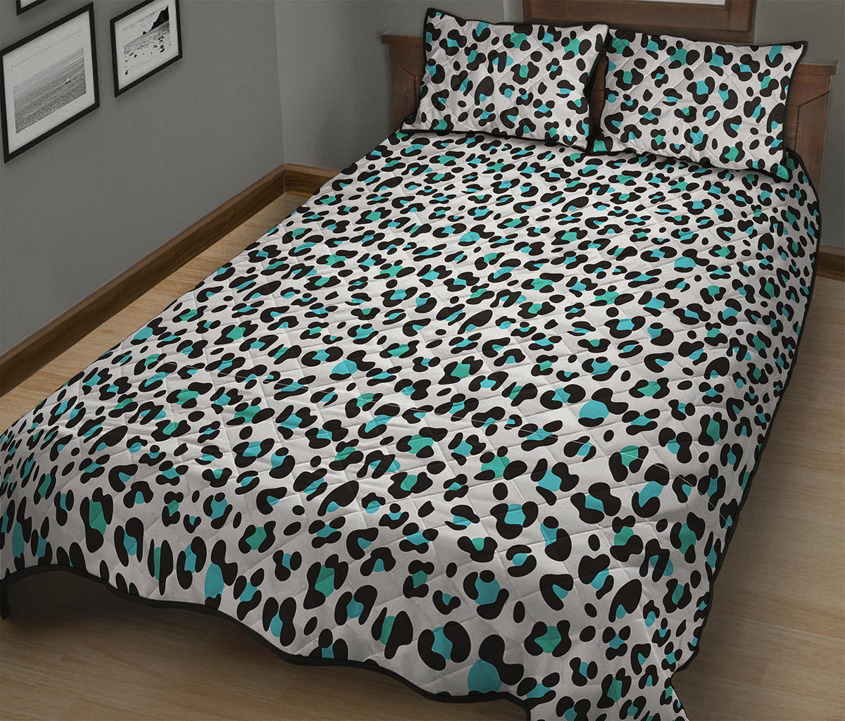 White And Teal Leopard Print Quilt Bed Set