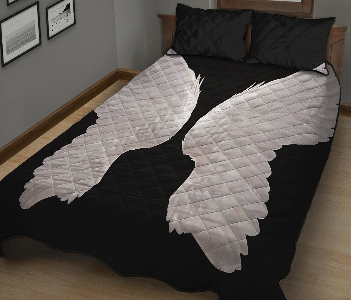 White Angel Wings Print Quilt Bed Set
