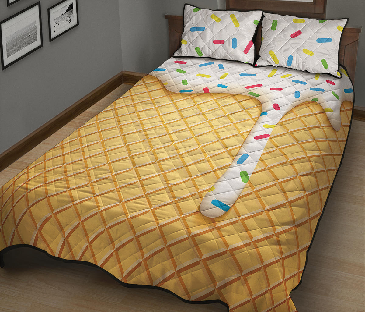 White Ice Cream Melted Print Quilt Bed Set